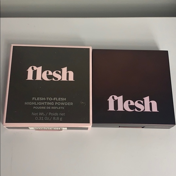 Other - BNIB Flesh highlight powder Other - BNIB Flesh highlight powder
